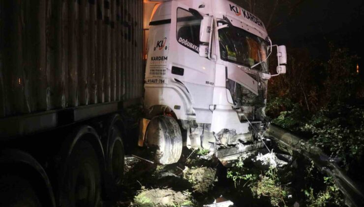 D-650 kara yolunda zincirleme kaza: 12 yaralı