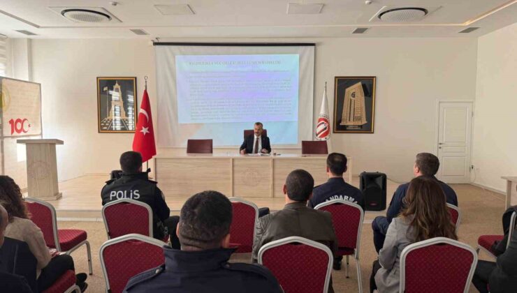 Eceabat’ta bağımlılıkla mücadele için bir araya gelindi