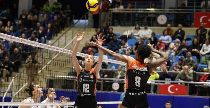 Eczacıbaşı Dynavit, Aydın deplasmanında set vermedi