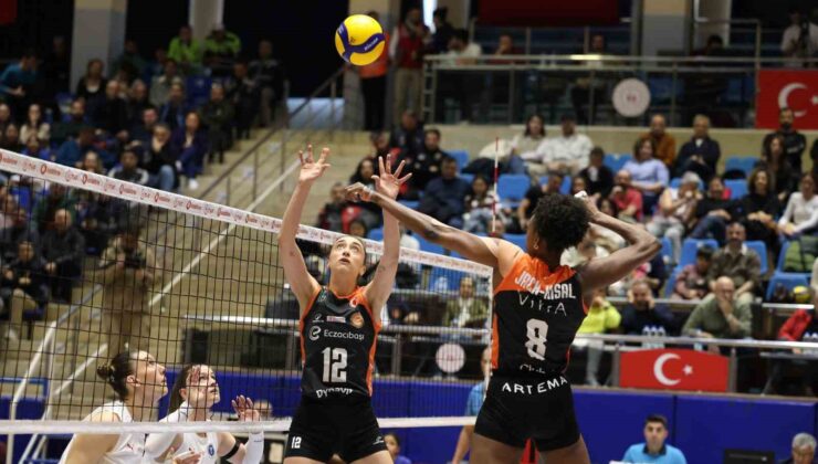 Eczacıbaşı Dynavit, Aydın deplasmanında set vermedi