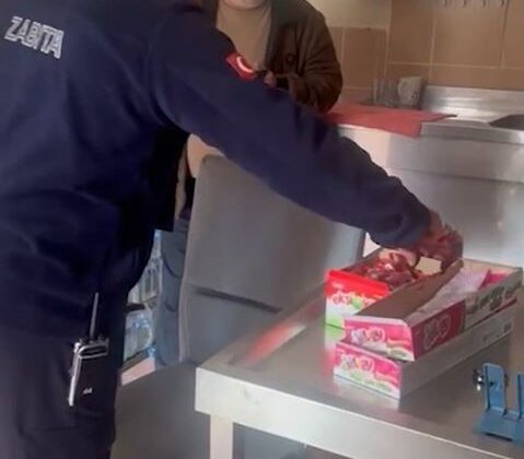 Esenyurt’ta okul kantinlerine sıkı denetim: Kurallara uymayan kantin mühürlendi