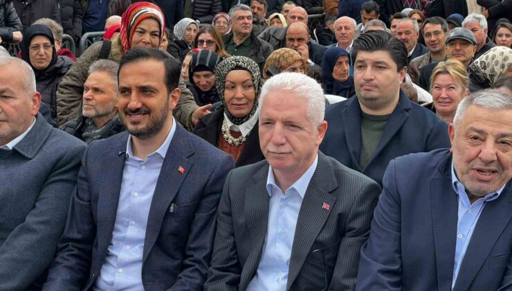 Eyüpsultan’da Karadeniz rüzgarı esti: Vatandaşlara 1 ton hamsi ikram edildi