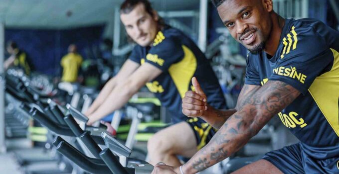 Fenerbahçe, Beşiktaş derbisi hazırlıklarına başladı