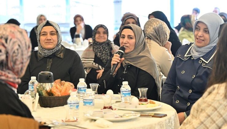 Gaziosmanpaşa Belediye Başkan Vekili Karadeniz, okuma-yazma kursiyerlerini ağırladı