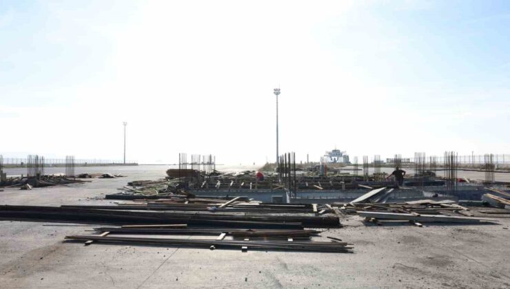 Gelibolu’da inşa edilecek yeni feribot iskelesi incelendi