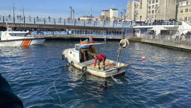 Haliç’ten 33 kilogram olta kurşunu çıkarıldı