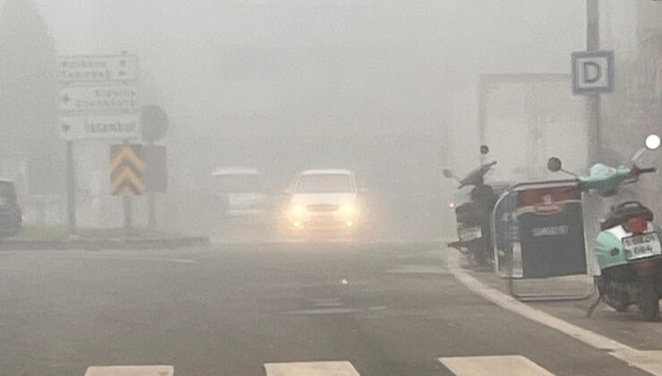 Hayrabolu’da yoğun sis hayatı olumsuz etkiledi