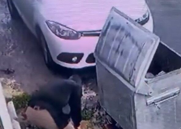 İSKİ çalışanından tepki çeken görüntüler: Önce boruyu kesti, sonra tamire geldi