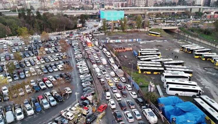 Kadıköy’de derbi öncesi trafik durma noktasına geldi