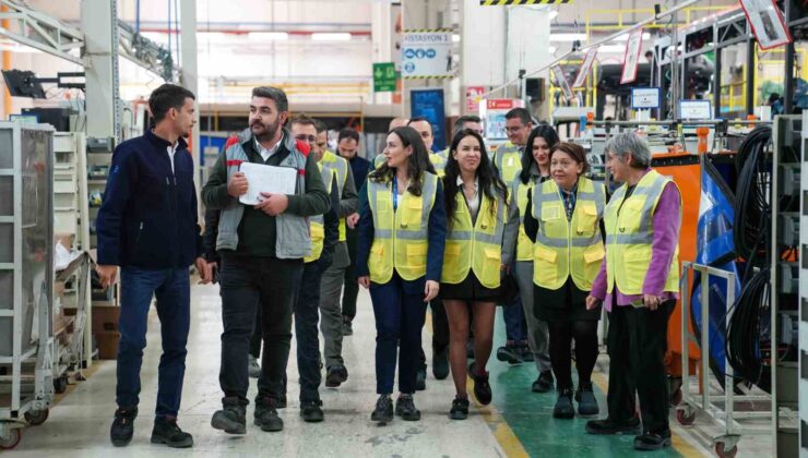 Karsan’dan meslek liselerindeki kız öğrencileri iş hayatına hazırlayacak hamle