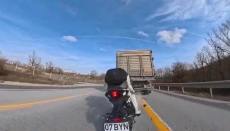 Kırklareli’nde tıra çarpan motosikletli yaralandı