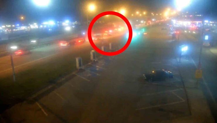 Makas atarak ilerlediği iddia edilen otomobilin sebep olduğu cinayet gibi kazanın tutanağı pes dedirtti