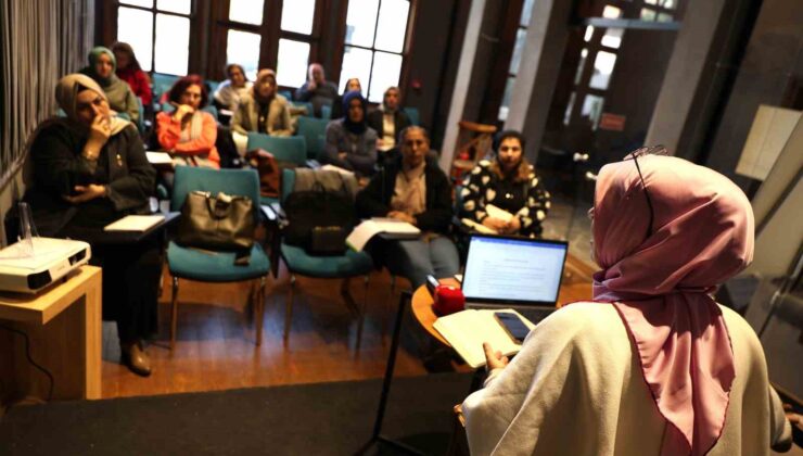 Osmangazi Belediyesi öykü yazmayı atölye çalışmalarıyla öğretiyor