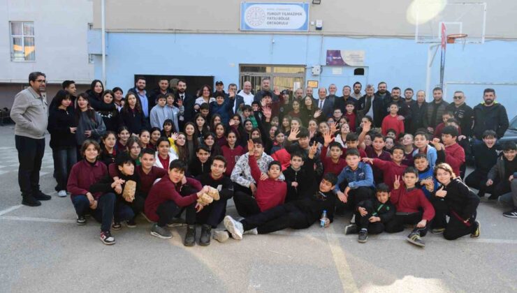 Osmangazi Belediyesi’nden çocukların içlerini ısıtan dayanışma