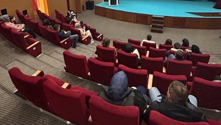 Özel çocuklarla iletişimde altın kurallar anlatıldı