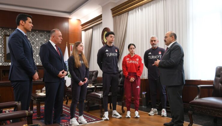 Riyad 2025’te başarılı olan sporculara Vali Ustaoğlu’ndan tebrik