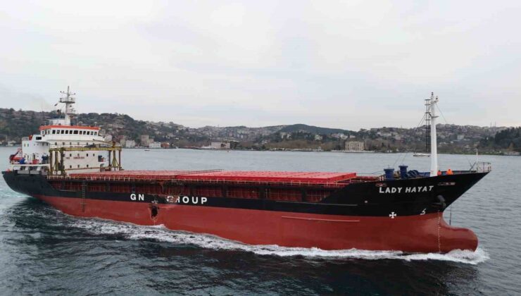 Romanya’da kazaya karışan Türk gemisi İstanbul Boğazı’ndan geçti