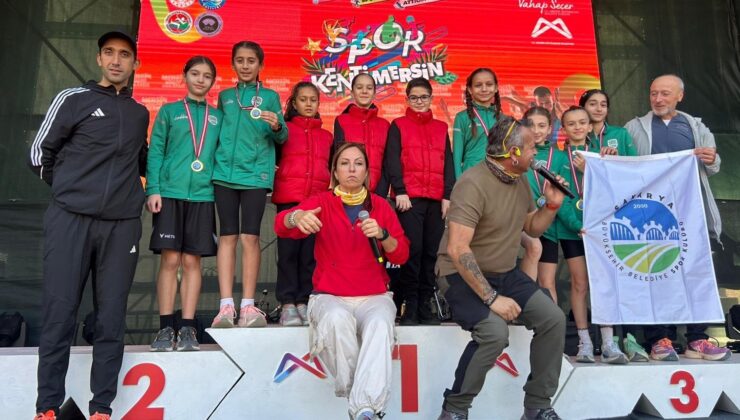 Sakarya Büyükşehir sporcuları Zonguldak ve Mersin’den 5 madalyayla döndü