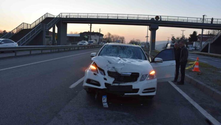Sakarya’da feci kaza: Otomobilin çarptığı bir kişi hayatını kaybetti