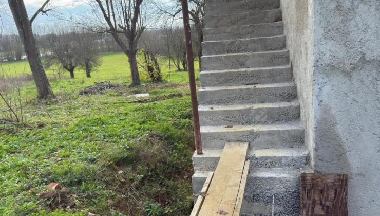 Sakarya’da merdivenden düşen şahıs yaralandı