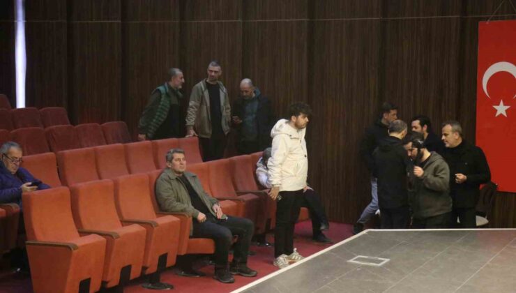 Sakaryaspor’da çoğunluk sağlanmadı, kongre ertelendi