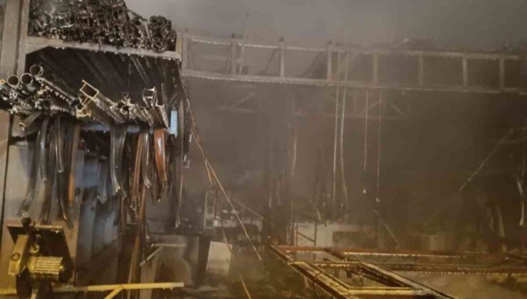 Sanayi sitesinde üretim atölyesi alevlere teslim oldu