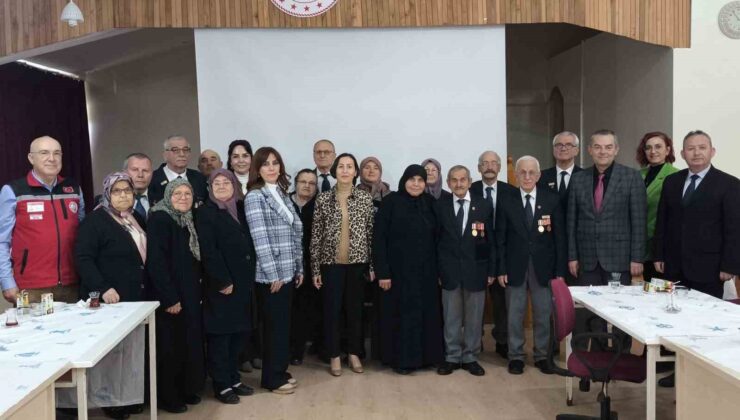 Şehit yakınları ve gaziler için Ebru Sanatı kursu