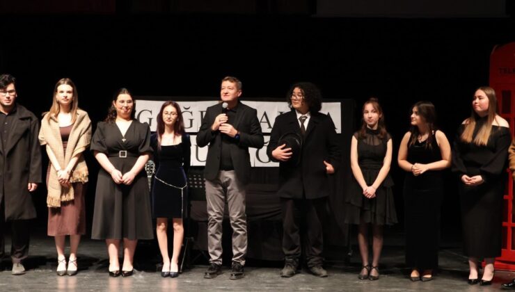 Şeyh Edebali Kongre Merkezi’nde şiir gecesi düzenlendi