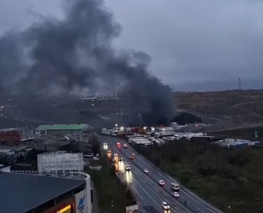 Sultangazi’deki su dolum tesisinde yangın çıktı