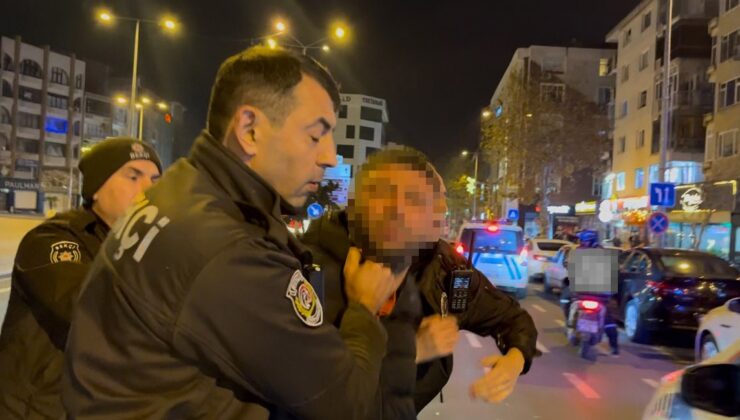 Tartıştığı gencin başında içki şişesini kırdı