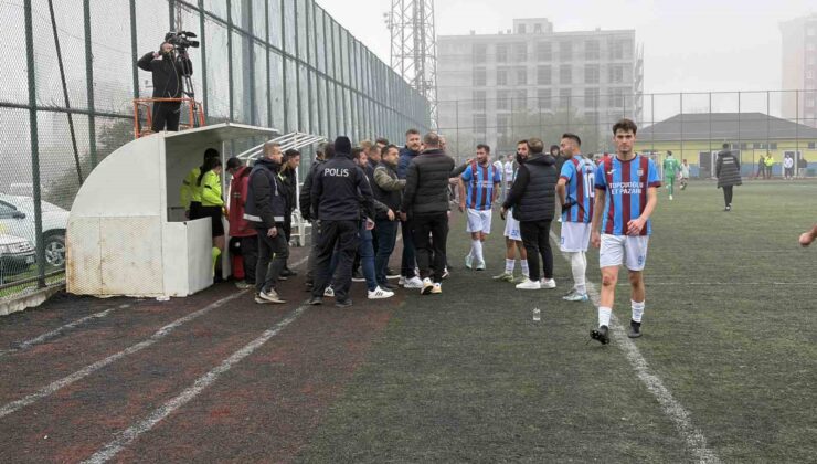 Tekirdağ Süper Amatör Lig’de saha karıştı, 5 kırmızı kart çıktı