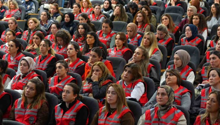 Tekirdağ’da kadın polisler “Kadın Yasal Hakları Eğitimi” konferansında bilgilendirildi