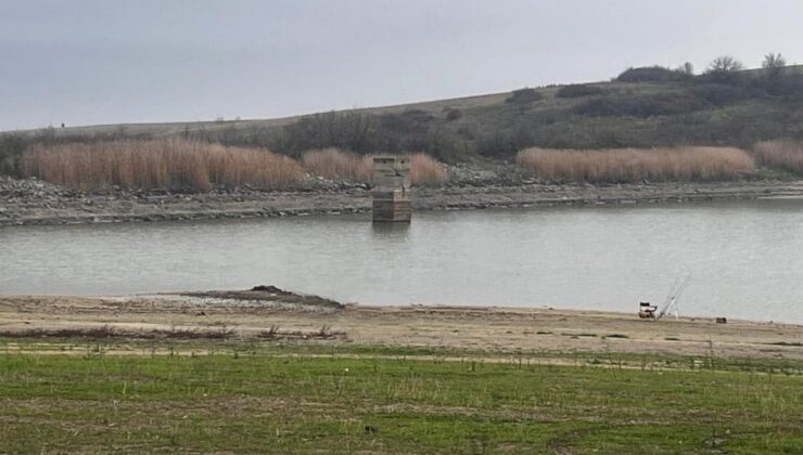 Tekirdağ’daki Hayrabolu Göleti’nde su seviyesi ciddi oranda düştü