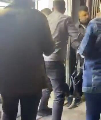 Telefoncuda çıkan tartışmaya çevre esnaf müdahale etti