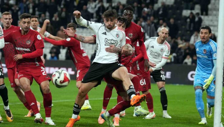 Trendyol Süper Lig: Beşiktaş: 1 – Gaziantep FK: 1 (İlk yarı)