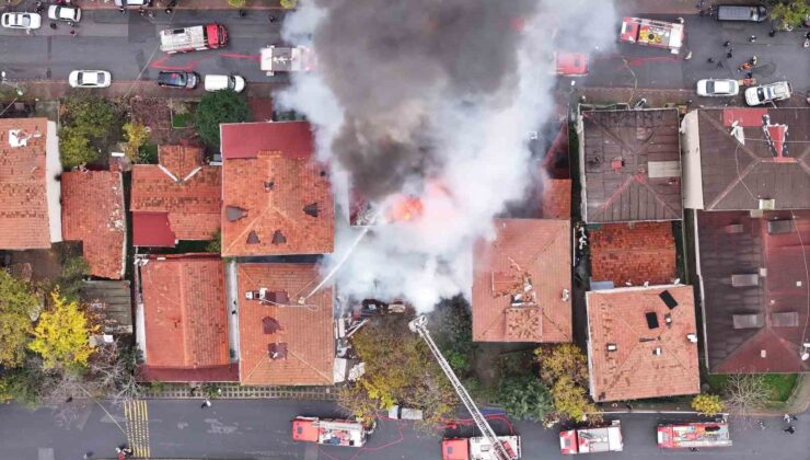 Ümraniye’de korkutan yangın: 4 kişi kurtarıldı