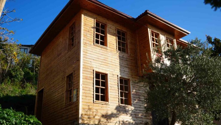 Yeşilçam efsanesinin evi “yılan hikayesine” döndü
