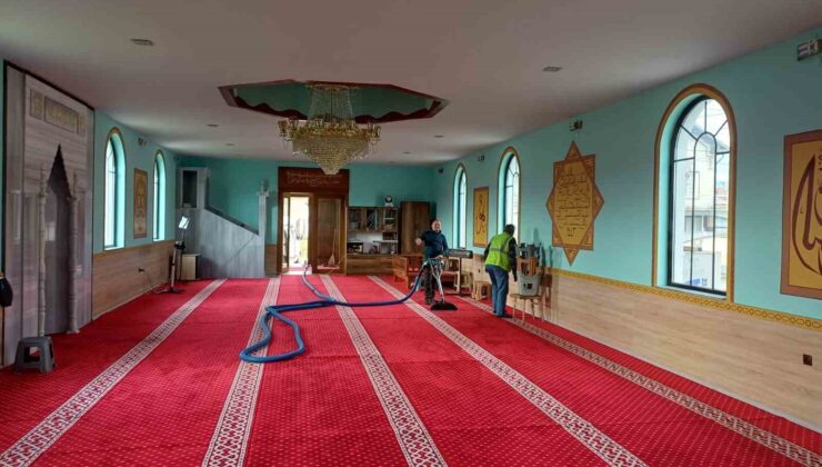 Balkanlar’daki camilerde Ramazan temizliği