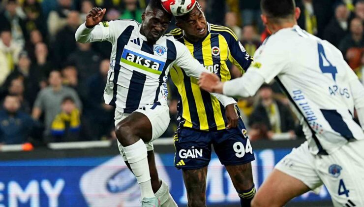 Trendyol Süper Lig: Fenerbahçe: 0 – Kasımpaşa: 0 (İlk yarı)