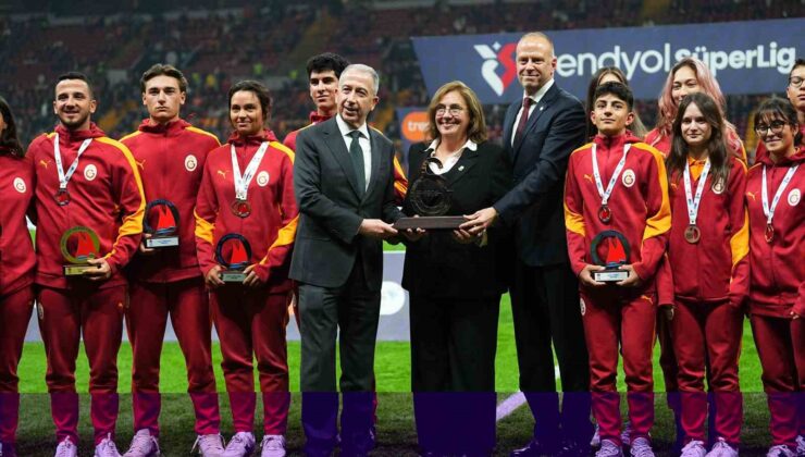 Trendyol Süper Lig: Galatasaray: 1 – Eyüpspor: 0 (Maç devam ediyor)