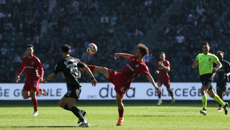 Trendyol Süper Lig: Kocaelispor: 0 – Gaziantep FK: 0 (Maç devam ediyor)