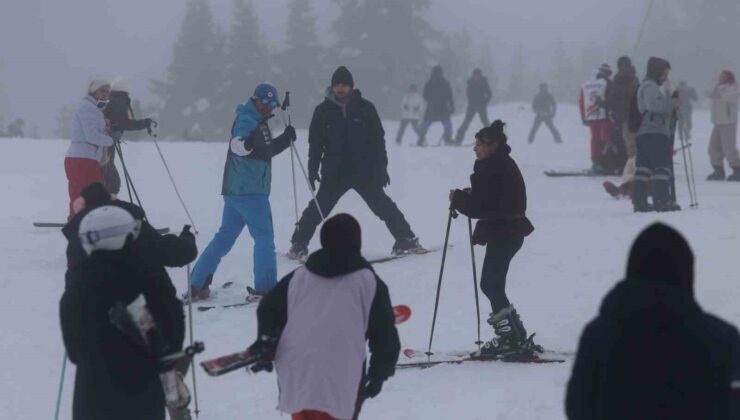 Uludağ’da rekor yoğunluk: 47 bin araç giriş yaptı
