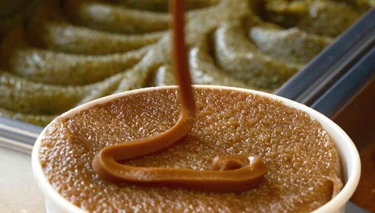 Yüzlerce yıllık tatlıyı dondurmayla buluşturdu; şimdi dünyaya satıyor