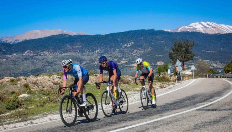 AKRA Gran Fondo Antalya’da pedallar ‘Yeşil Gelecek’ için dönecek