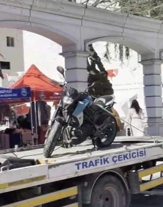Avcılar’da polis çevirmesine giren motosikletliye 226 bin lira ceza kesildi