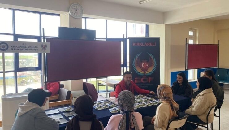 Babaeski’de üniversite öğrencilerine terörle mücadele bilgilendirmesi