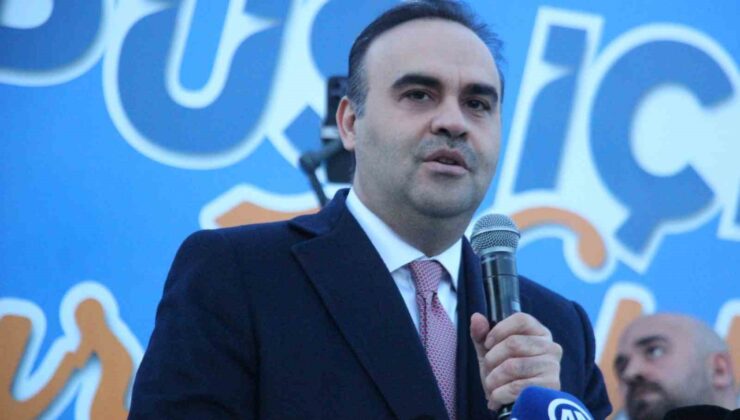 Bakan Kacır, Kocaeli’de üniversite öğrencileriyle iftarda buluştu