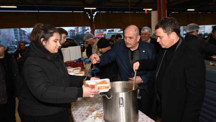 Başkan Aydın, Hamitler’de “Gönül Sofrası”nda vatandaşlarla buluştu