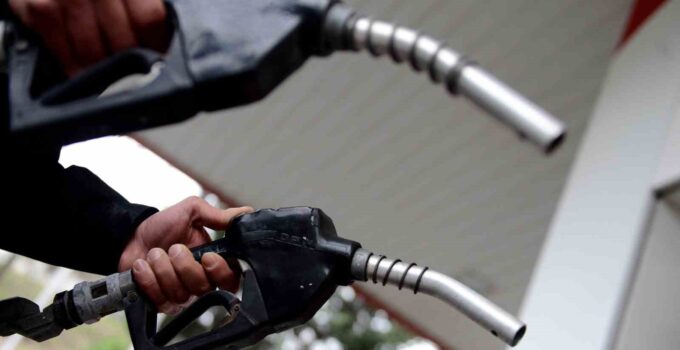 Benzin ve motorine zam beklentisi