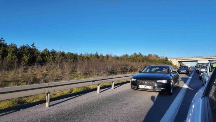 Beykoz’da pes dedirten görüntü: 30 dakikada 60 araç kuralları hiçe saydı